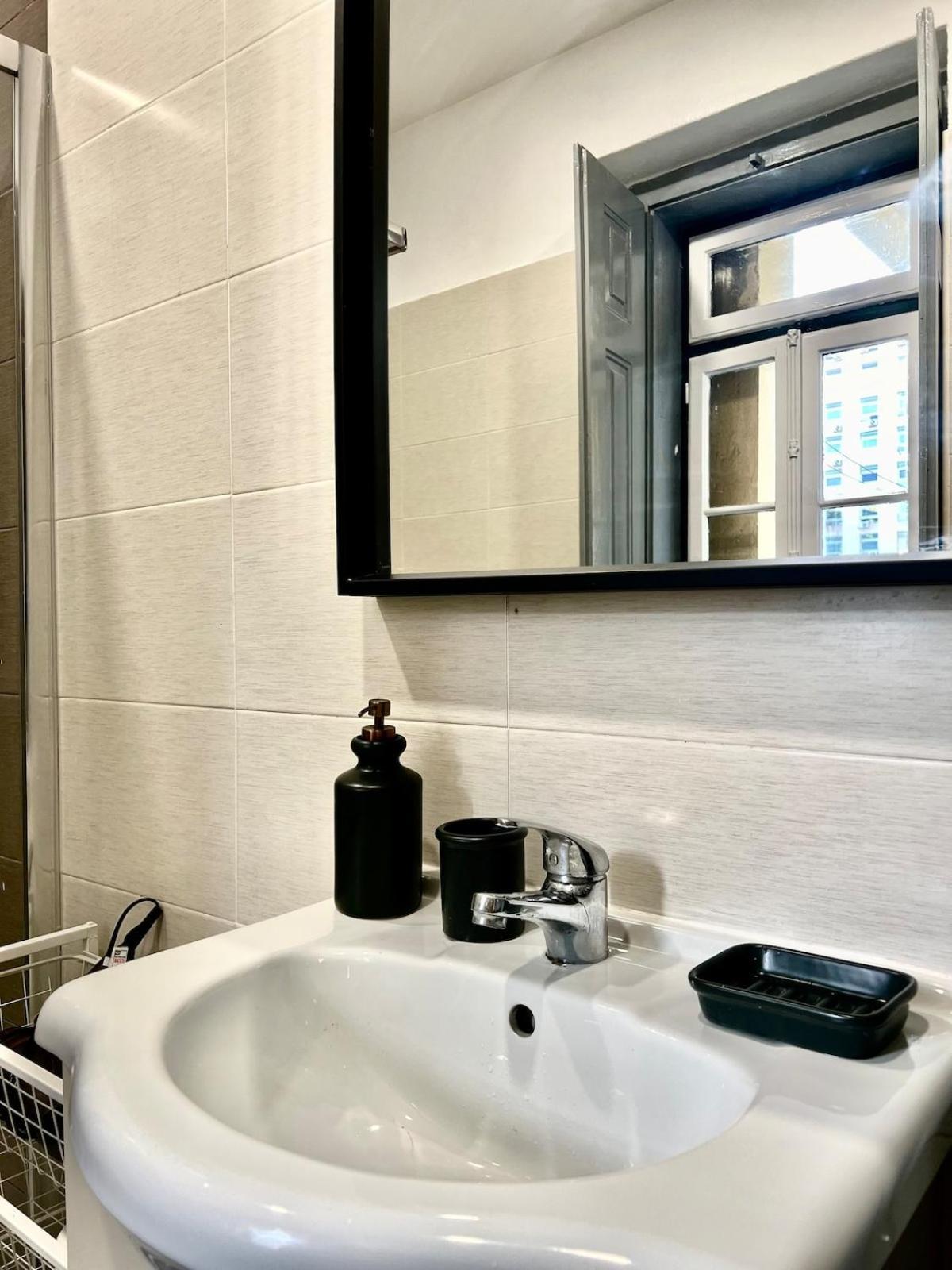 3 Bedroom With Balcony Lisbon